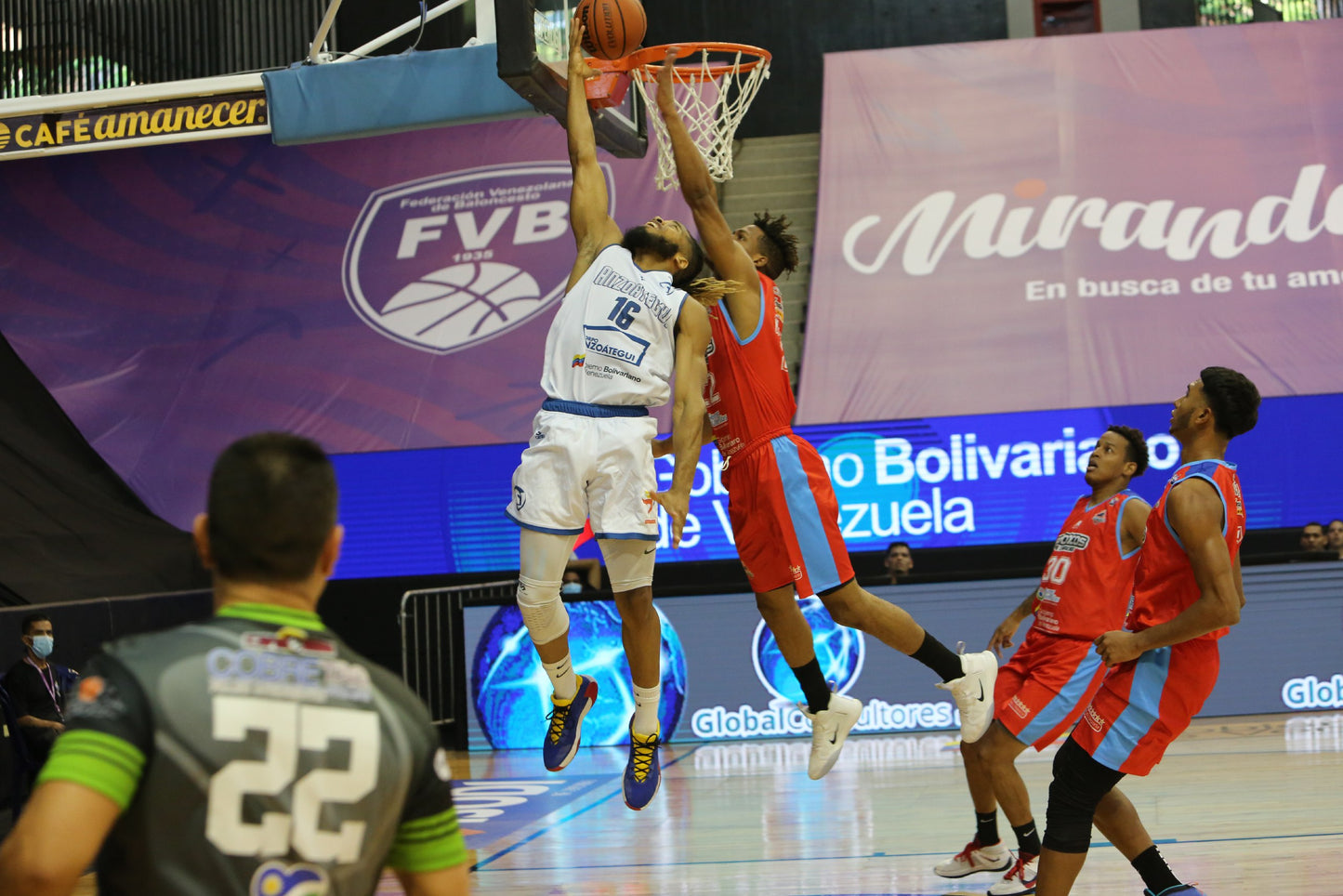 Combo package - Private & Group sessions | 4 privates (use over a max of 5 weeks) + 4 group sessions (use over a max of 4 weeks).